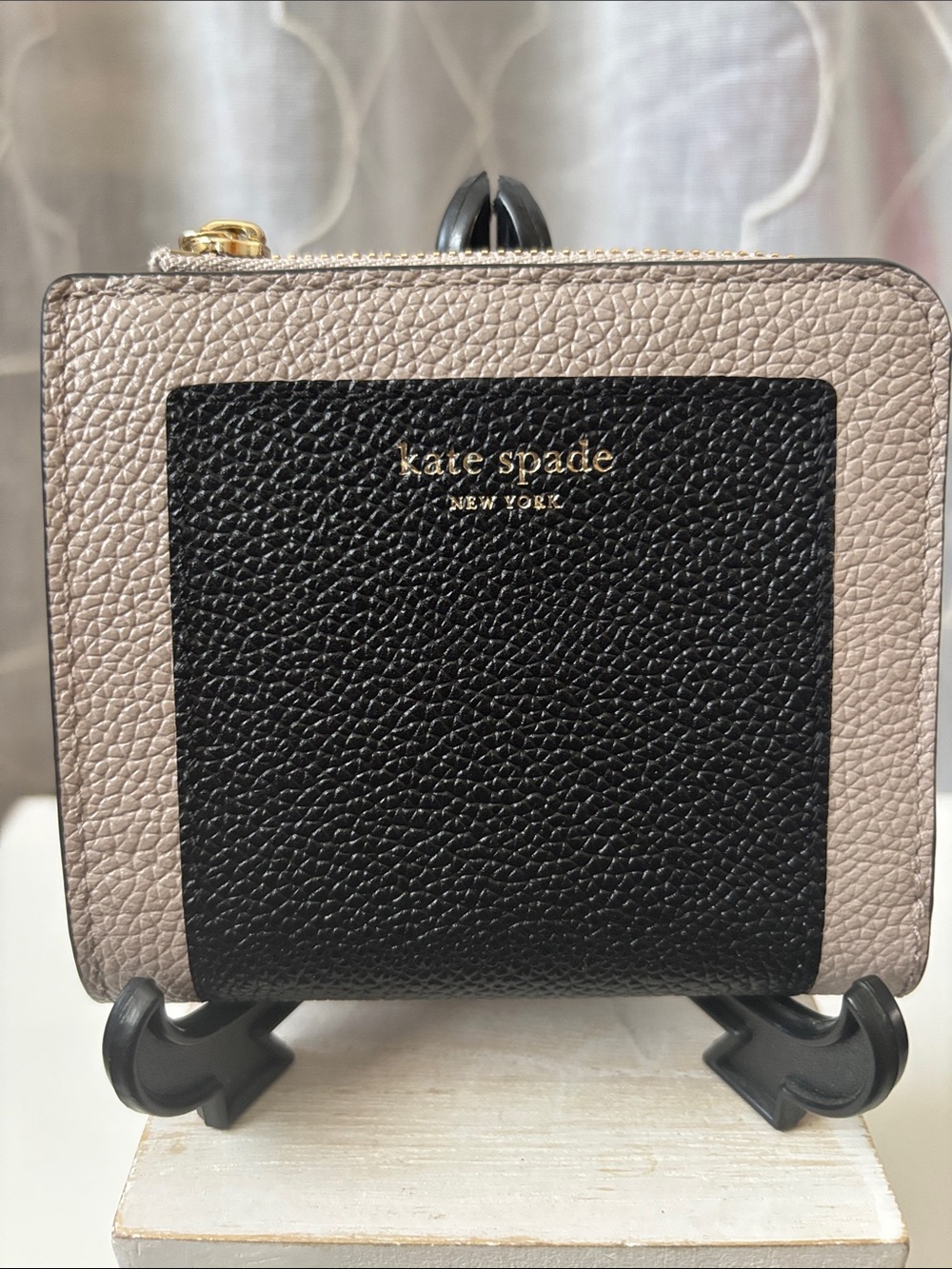 kate spade Black and Taupe Pebbled Leather Small Bifold Wallet—Style Marqaux